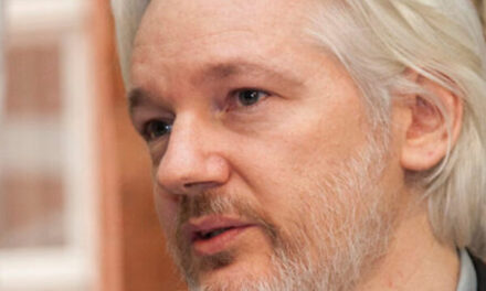 Julian Assange premiato al Festival Giornalisti del Mediterraneo di Otranto