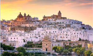 Auto d’epoca in una carovana romantica tra puglia e Lucania