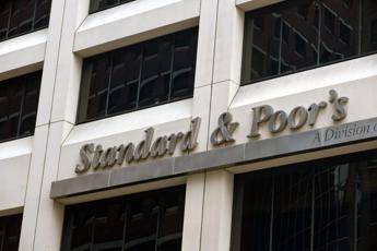 S&P conferma rating Italia: outlook stabile, crescita all’1%