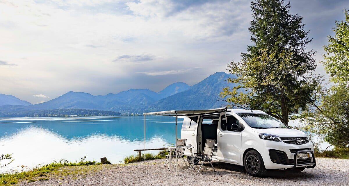 Ideale per le vacanze: Opel Vivaro come “Alpincamper”