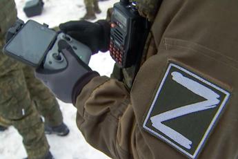 Russia, per i soldati niente smartphone in prima linea: Duma pensa a punizione