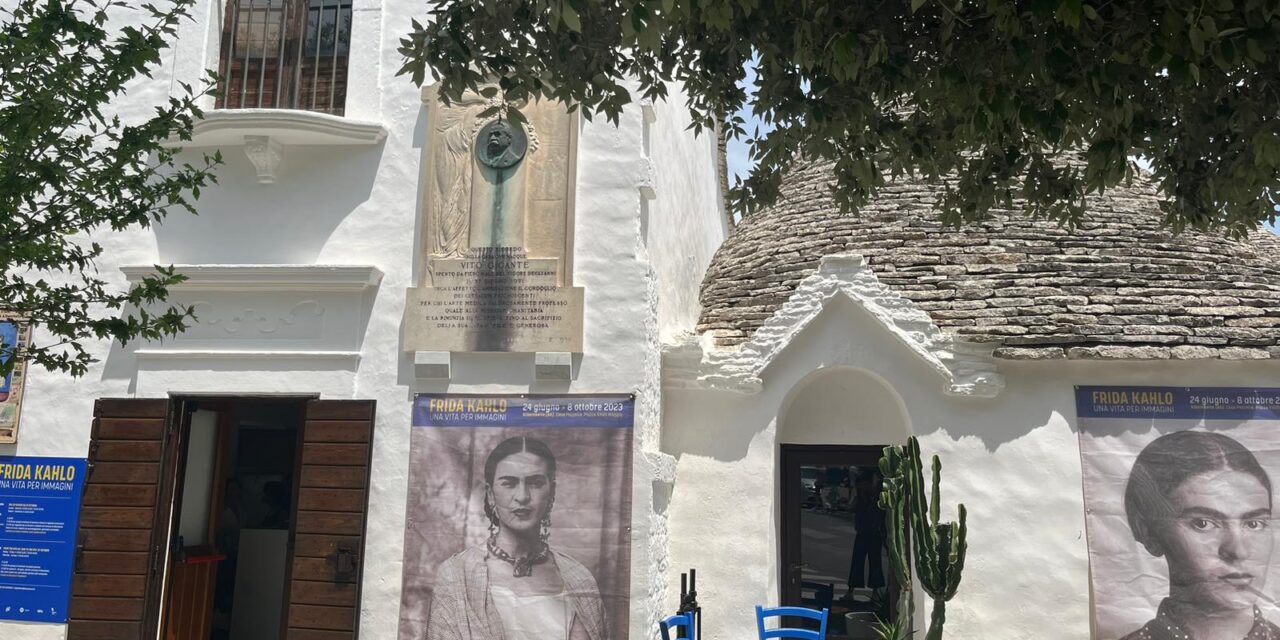 Inaugurata oggi ad Alberobello la MOSTRA “Mostra Frida Kahlo. Una vita per immagini”