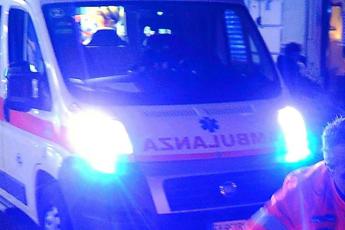 Roma, 19enne perde controllo auto e finisce contro due persone: morto 65enne