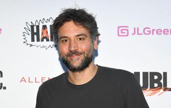 Josh Radnor si è sposato, nozze per il Ted Mosby di ‘How I met your mother’