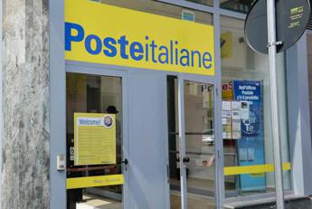 Poste, rinnovato contratto: aumento di 230 euro e sperimentazione settimana corta