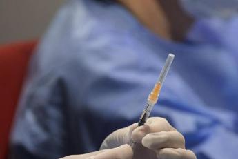 Vaccino anti-melanoma, al Pascale di Napoli somministrata la prima dose d’Italia