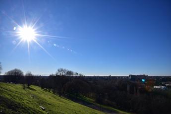 Clima anomalo e primavera in anticipo, le previsioni meteo di oggi sull’Italia