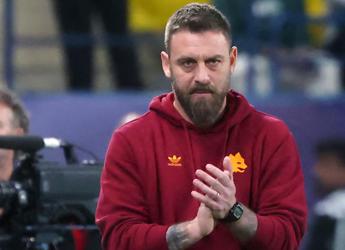 Roma, De Rossi firma il rinnovo di contratto fino al 2027