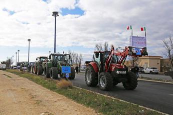 Trattori, assessore lombardo Guidesi: “Agricoltori hanno ragione, decisioni sbagliate da Ue”