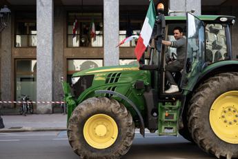 Trattori in partenza verso Sanremo: “Domani sul palco dell’Ariston, lo abbiamo concordato”