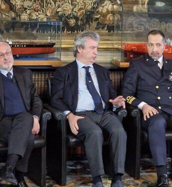 Confitarma: “Su navi ci sono lavoratori ma devono affrontare guerra”