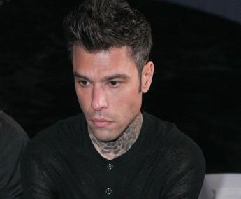 Fedez, Codacons: “Pm archivia querele rapper contro di noi”