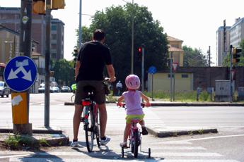 Italiani papà più vecchi d’Europa, primo figlio a 36 anni e oltre