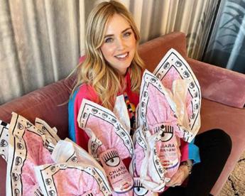 Chiara Ferragni, Codacons: “L’Antitrust indaga su uova di Pasqua griffate”