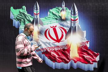 Iran e minaccia nucleare, l’allarme di Blinken: “Produzione arma si avvicina”