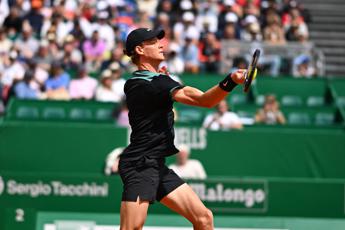 Sinner batte Struff 6-4, 6-2: Jannik ai quarti di finale di Montecarlo