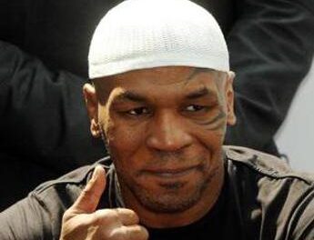 Mike Tyson, malore in volo: nausea, vertigini, cosa è successo