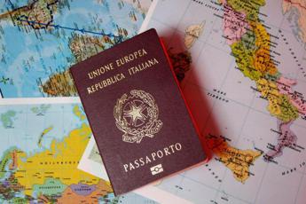 Passaporti, Altroconsumo: “Situazione migliorata ma procedure per tamponare emergenza”