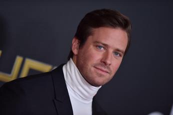 Armie Hammer e le accuse di cannibalismo: “Hanno distrutto tutto ma…”