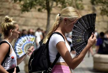 Caldo, allerta gialla in 6 città sabato 8 giugno