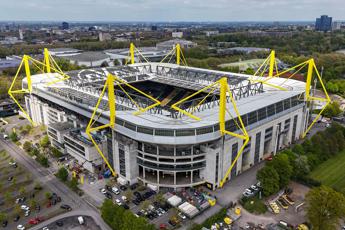 Fermati 67 ultras italiani a Dortmund, preparavano agguato a tifosi albanesi