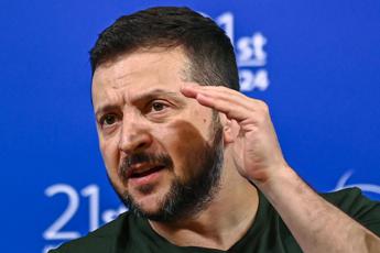 Ucraina, Zelensky: “Cina fornisce armi alla Russia”. Pechino nega