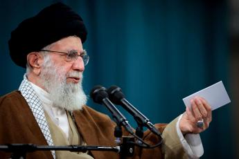 New York Times: Khamenei ha ordinato di colpire Israele