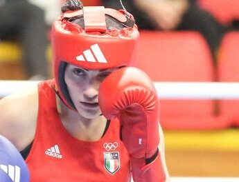 Parigi 2024, oggi Carini-Khelif: match di boxe è caso politico