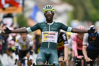 Tour de France, Girmay vince anche l’ottava tappa