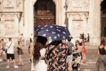 Il caldo non molla, oggi 10 città da bollino rosso. Ma sabato saranno ‘solo’ 7