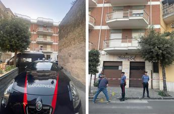 Napoli, bimbo di 5 anni cade da balcone: è grave