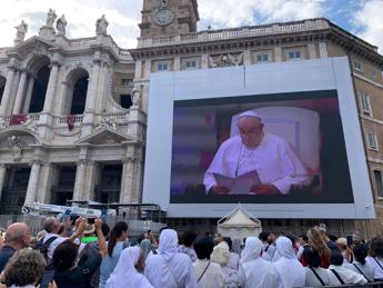 Papa a Santa Maria Maggiore: “Miracolo della neve non solo folclore, ha valenza simbolica”