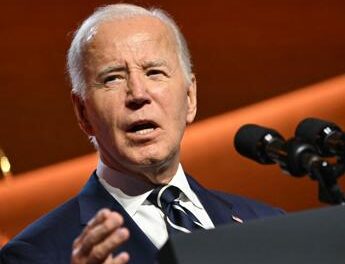 Israele, stop di Biden: “Guerra totale va evitata, parlerò con Netanyahu”