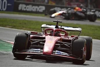 Leclerc vince il Gp d’Italia, trionfo Ferrari a Monza