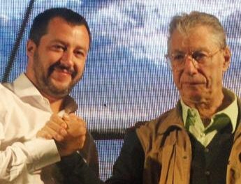 Lega, Salvini a casa di Bossi a Gemonio: “Una bella chiacchierata”