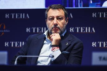 Open Arms, Salvini: “Un milione di risarcimento? Non apro pacchi ad ‘Affari tuoi’…”