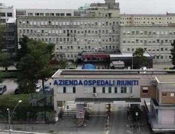 Ospedale Foggia, nuova aggressione. I medici: “Interventi o chiudere policlinico”