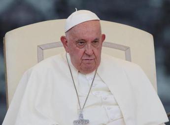 Papa Francesco invoca più tasse per i ricchi: “Dovrebbero fare di più”