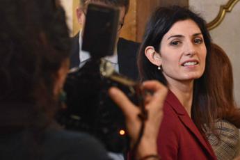 Raggi: “M5S torni a idea originale. Meloni? Diversa da me ma tenace”