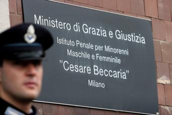 Rivolta nel carcere minorile Beccaria, in 4 tentano la fuga: rintracciati