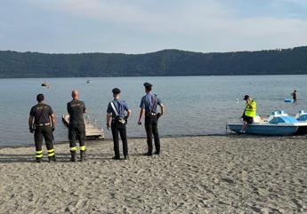 Roma, due giovani scomparsi in lago Castel Gandolfo