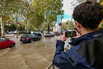 Seveso esondato, oggi ancora pioggia a Milano: cosa succede