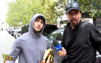 Striscia la Notizia, Tapiro d’Oro a Tony Effe dopo il dissing con Fedez