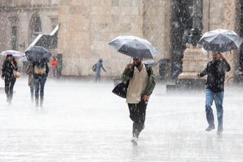 Temporali e venti di burrasca sull’Italia, allerta meteo oggi in 13 regioni