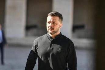 Ucraina, in agenda Zelensky visita da Meloni giovedì: tappa a Roma in stand-by per Ramstein