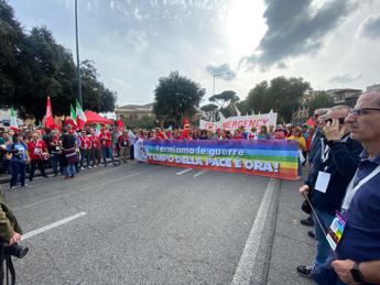 “Fermiamo le guerre”, da Roma a Milano cortei in 7 città