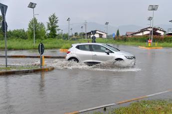 Maltempo, è ancora allerta sull’Italia: due i dispersi