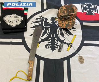 Razzismo, aggressioni e simboli nazifascisti: perquisizioni in tutta Italia