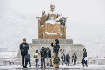 Storica nevicata imbianca Seul – Video