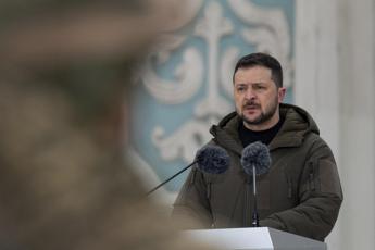 Ucraina, primo scontro con soldati Nordcorea. Zelensky: “Sono 11mila al confine”